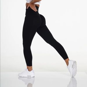 COPY - NVGTN Black Solid Seamless Leggings